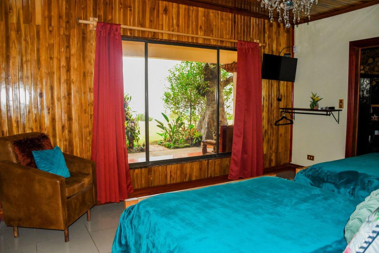 مبيت وإفطار Poasito Poas Paradise المظهر الخارجي الصورة