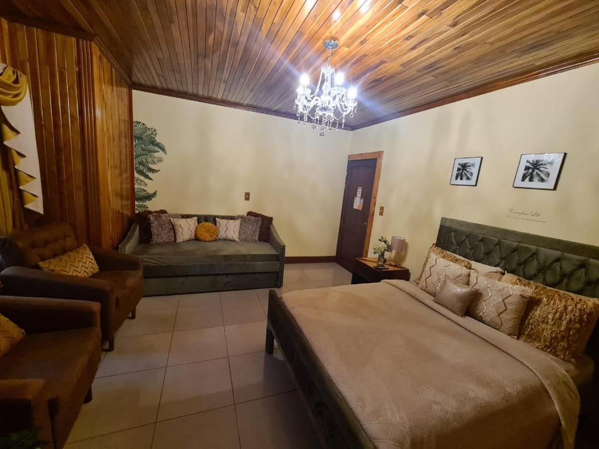 مبيت وإفطار Poasito Poas Paradise المظهر الخارجي الصورة