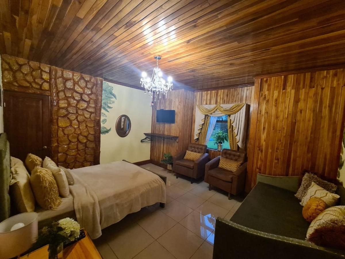 مبيت وإفطار Poasito Poas Paradise المظهر الخارجي الصورة